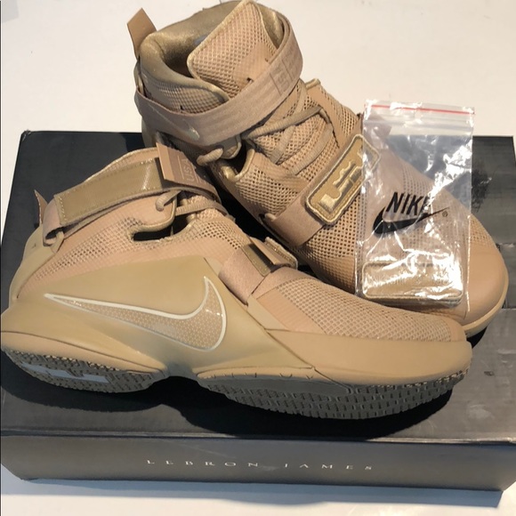 Nike Other - Nike LeBron soldier IX PRM 749490 222 size 10